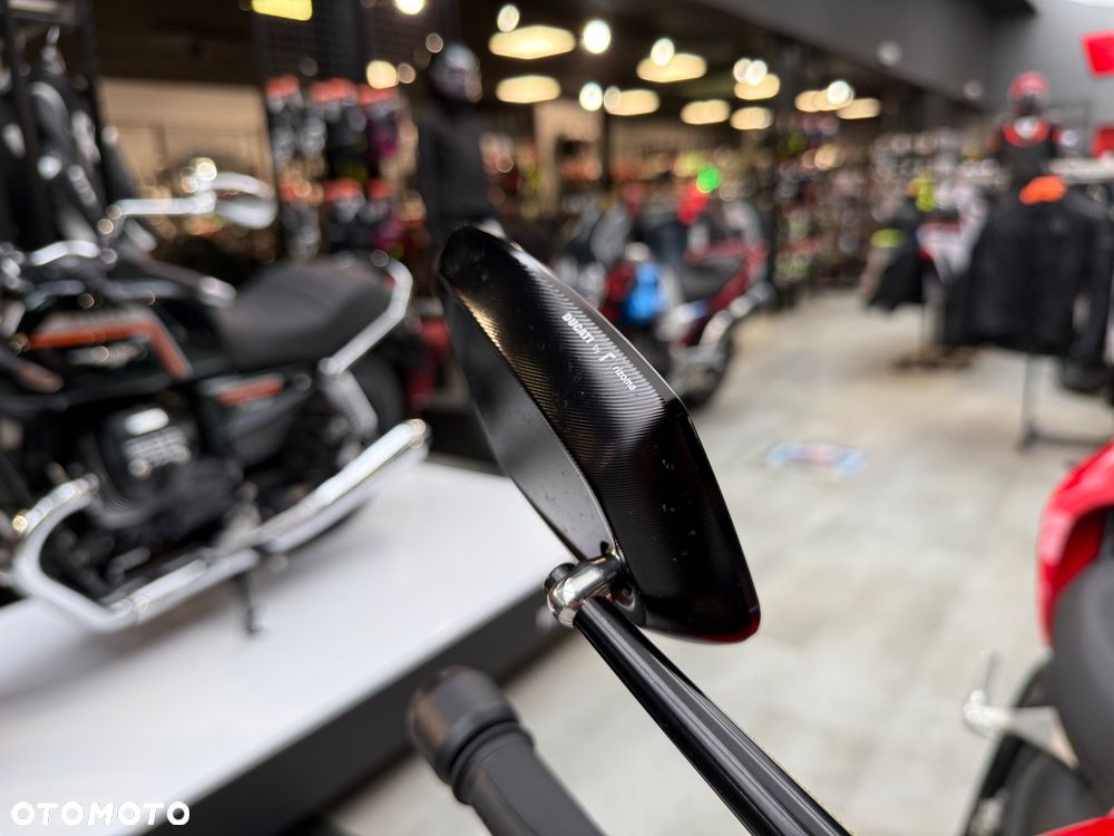 Ducati Streetfighter V2 - 16