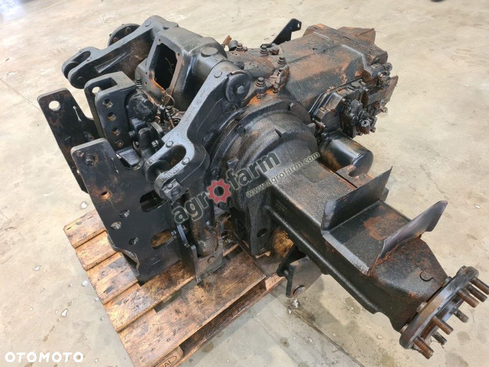 Tylny most Massey Ferguson 5445 851B9 - 3