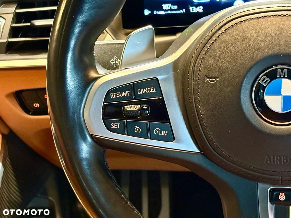 BMW Seria 3 318i M Sport - 15