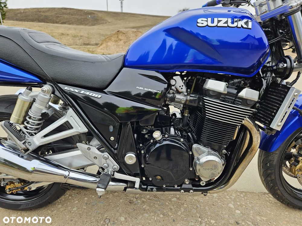 Suzuki GSX - 14