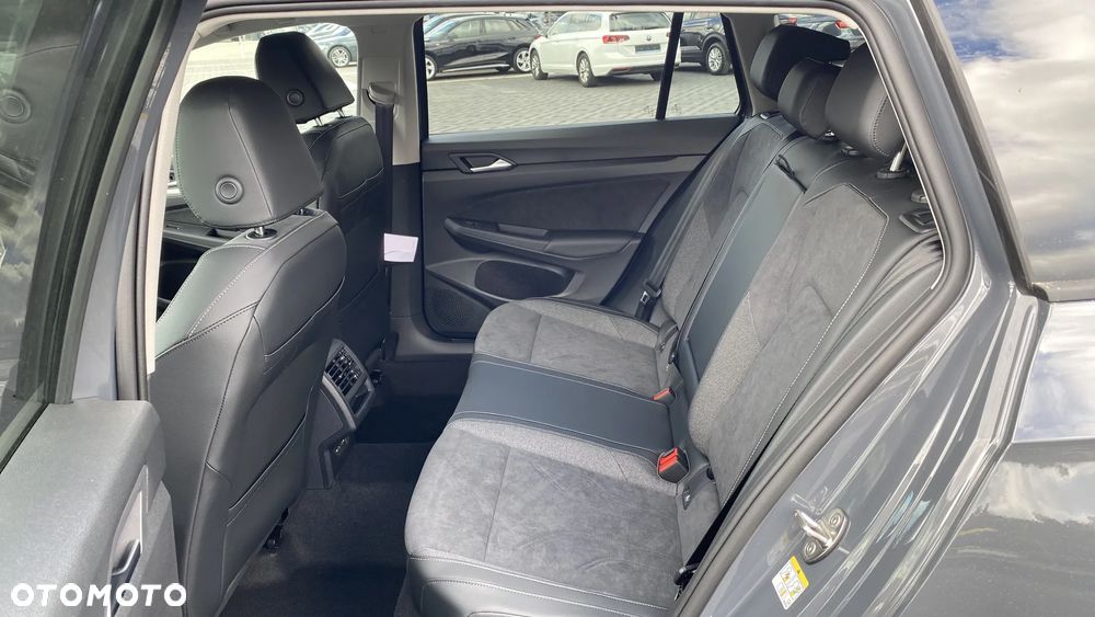 Volkswagen Golf Variant 1.5 eTSI mHEV Life Plus DSG - 22