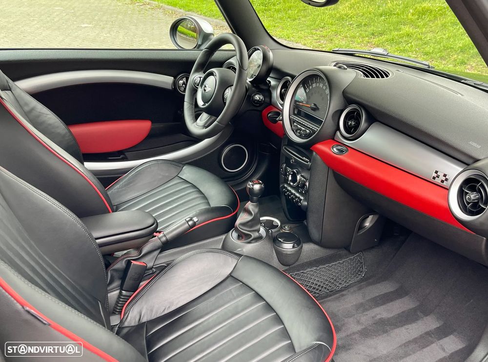MINI 3 Portas John Cooper Works - 14