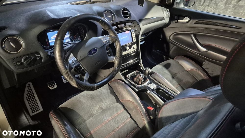 Ford Mondeo 2.5 Titanium S - 12