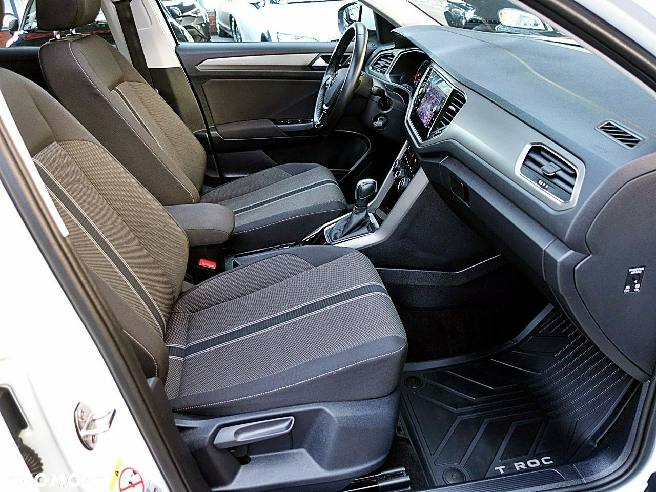 Volkswagen T-Roc - 12