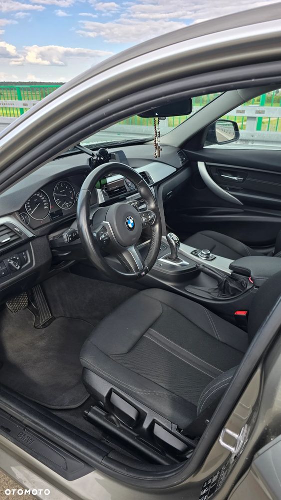 BMW Seria 3 320d Luxury Line - 14