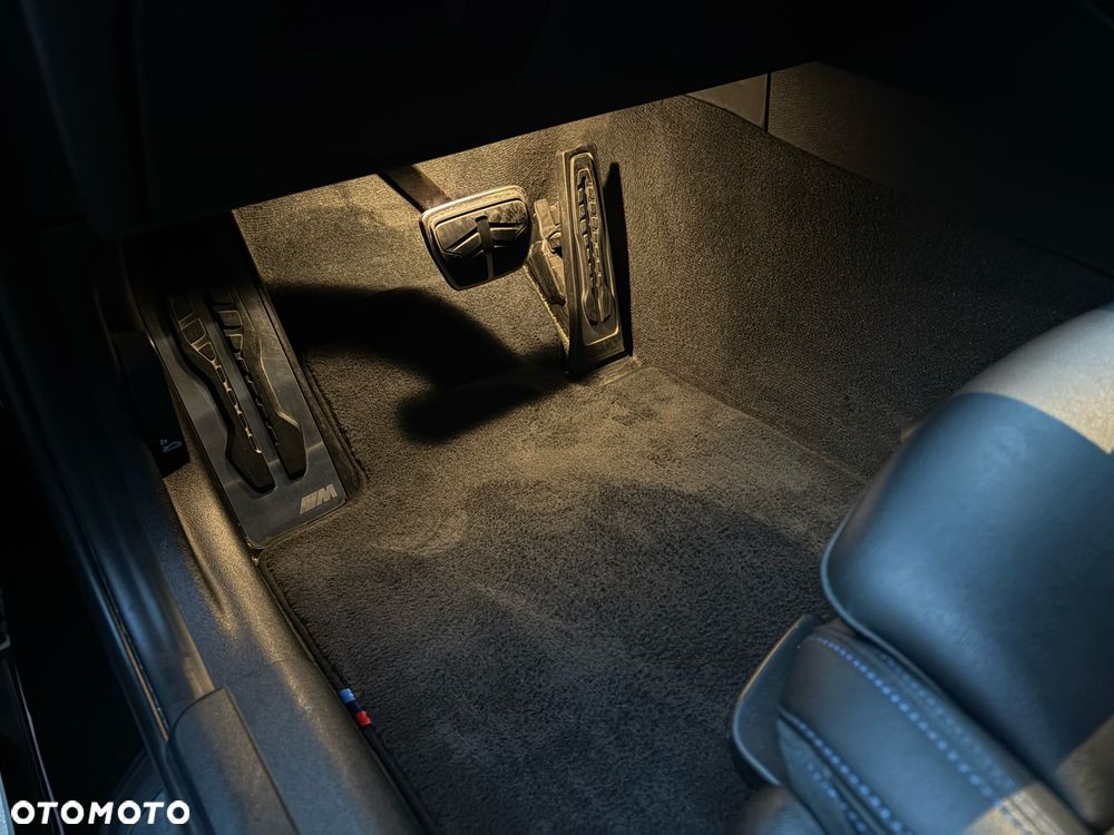 BMW Seria 3 320i xDrive M Sport sport - 29
