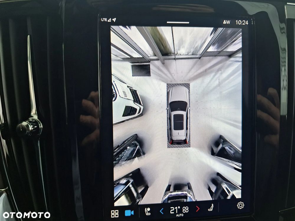 Volvo V90 T8 AWD Plug-In Hybrid Plus Dark - 18