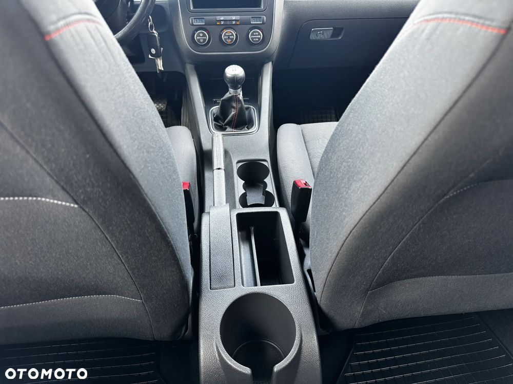 Volkswagen Golf 1.6 Goal - 21