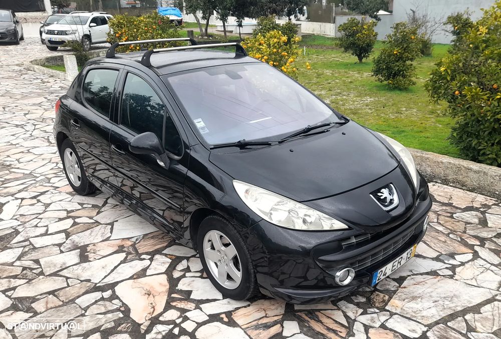 Peugeot 207 1.4 16V Trendy - 10