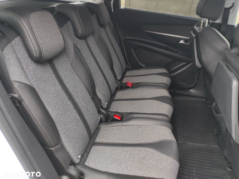 Peugeot 5008 BlueHDI 130 Allure Pack - 29