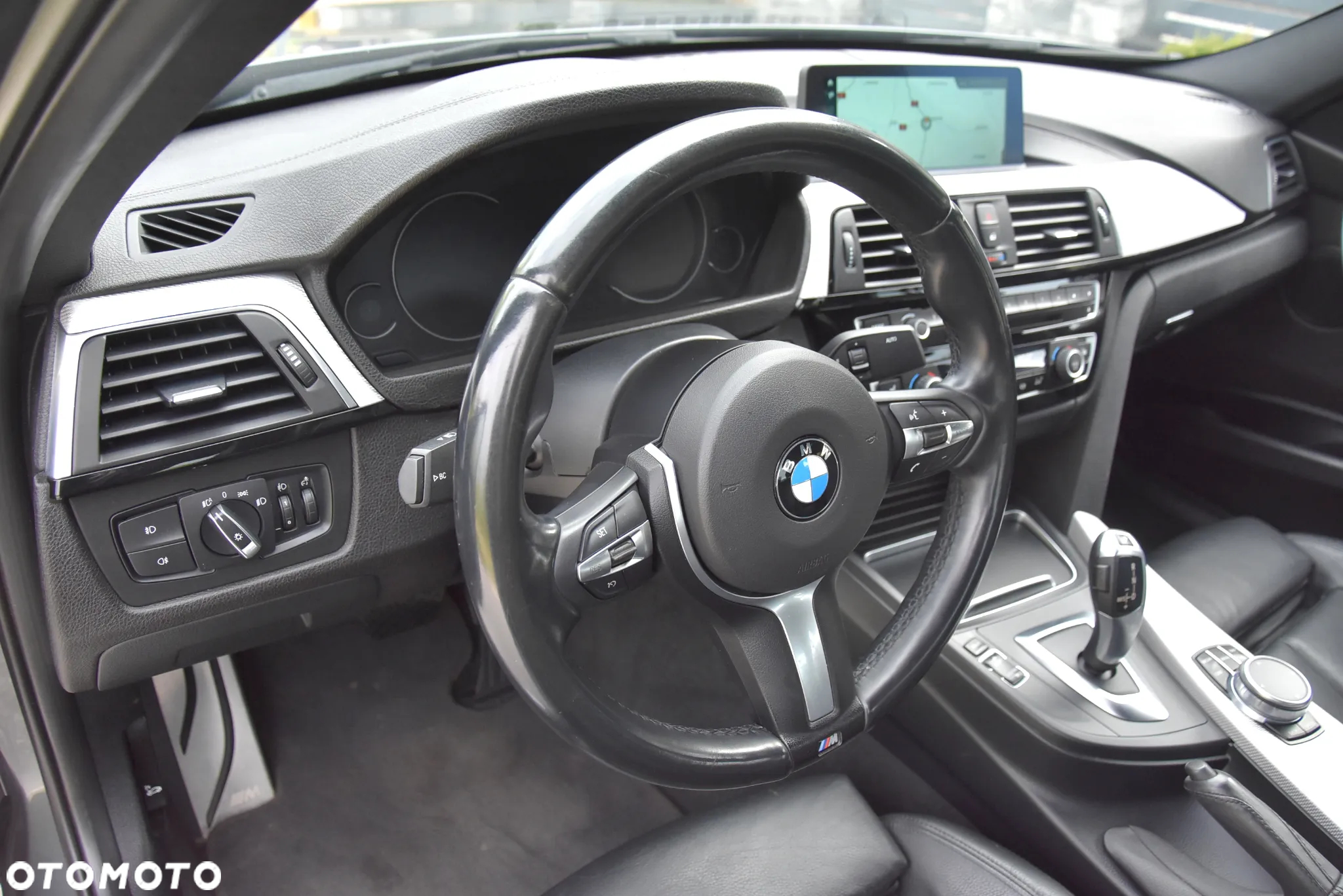 BMW Seria 3 320i Edition M Sport Shadow - 30