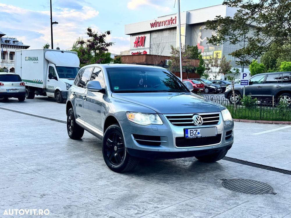 Volkswagen Touareg - 2