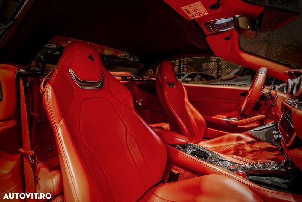 Ferrari Portofino - 25