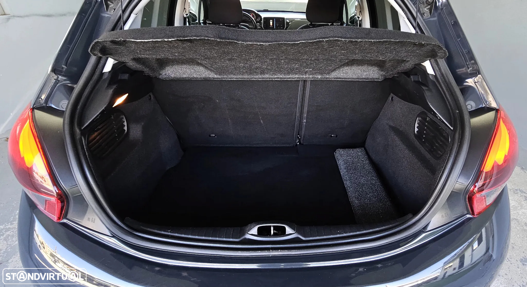 Peugeot 208 1.2 PureTech Active - 35