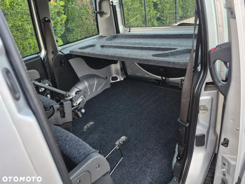 Fiat Doblo 1.4 8V Family - 28