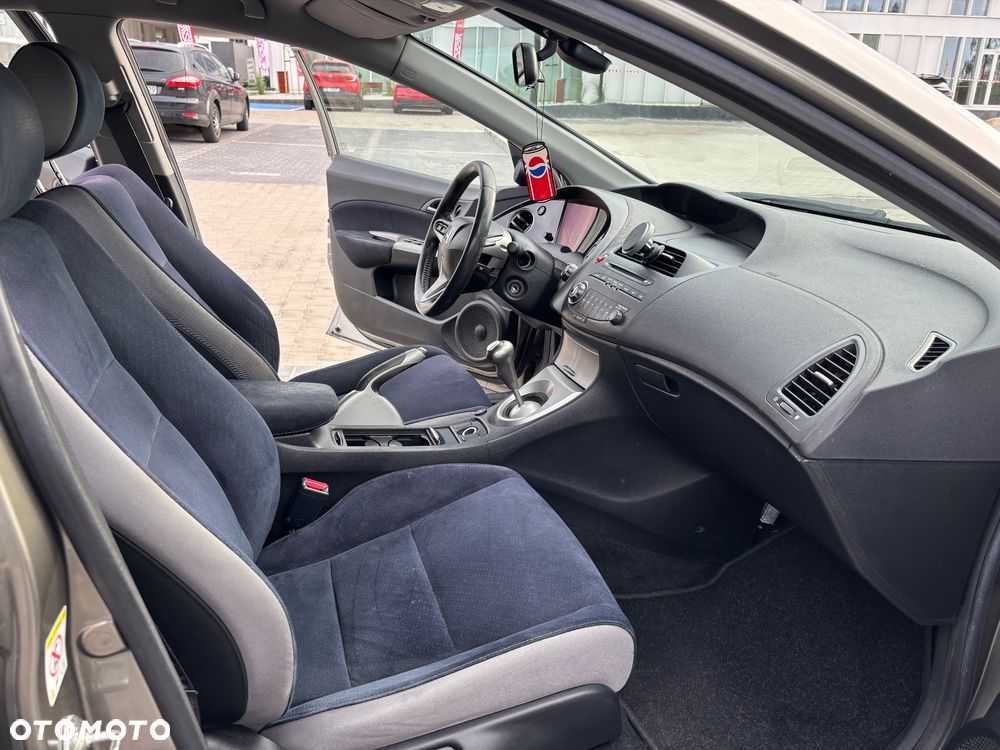Honda Civic 1.8 Comfort - 14