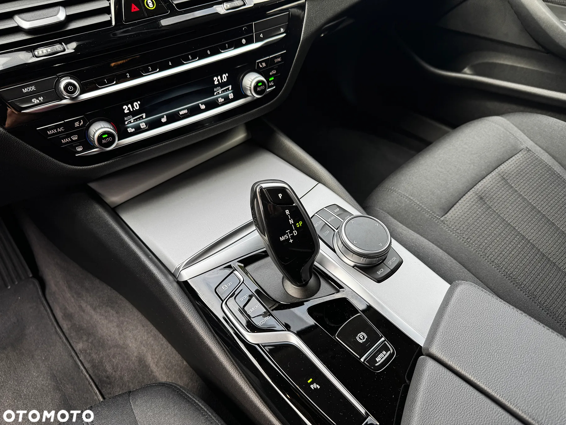 BMW Seria 5 520d xDrive Business Edition - 10