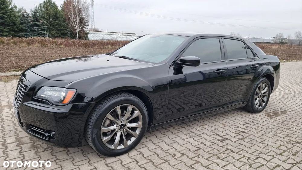 Chrysler 300s - 21