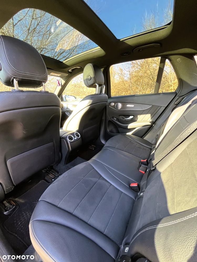 Mercedes-Benz GLC - 30