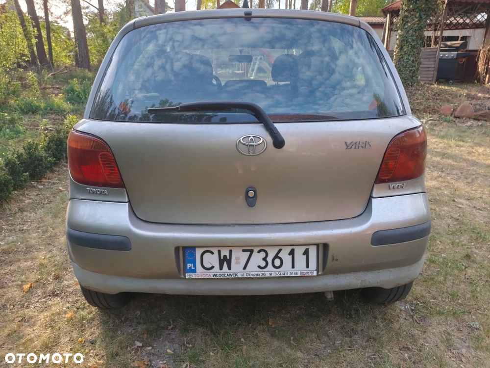 Toyota Yaris - 4