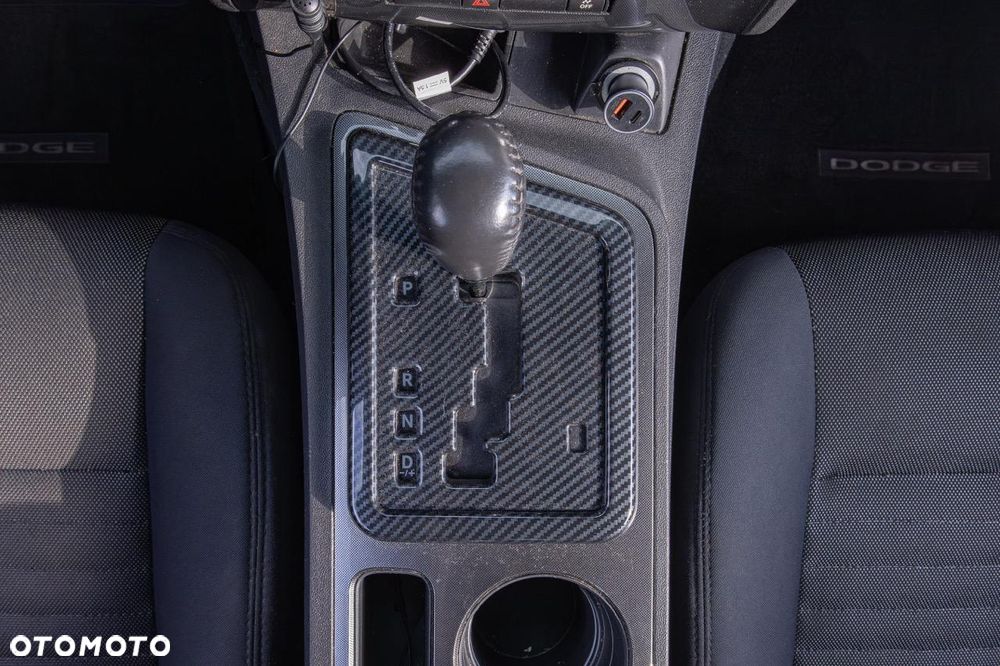 Dodge Challenger 3.5 SE - 11