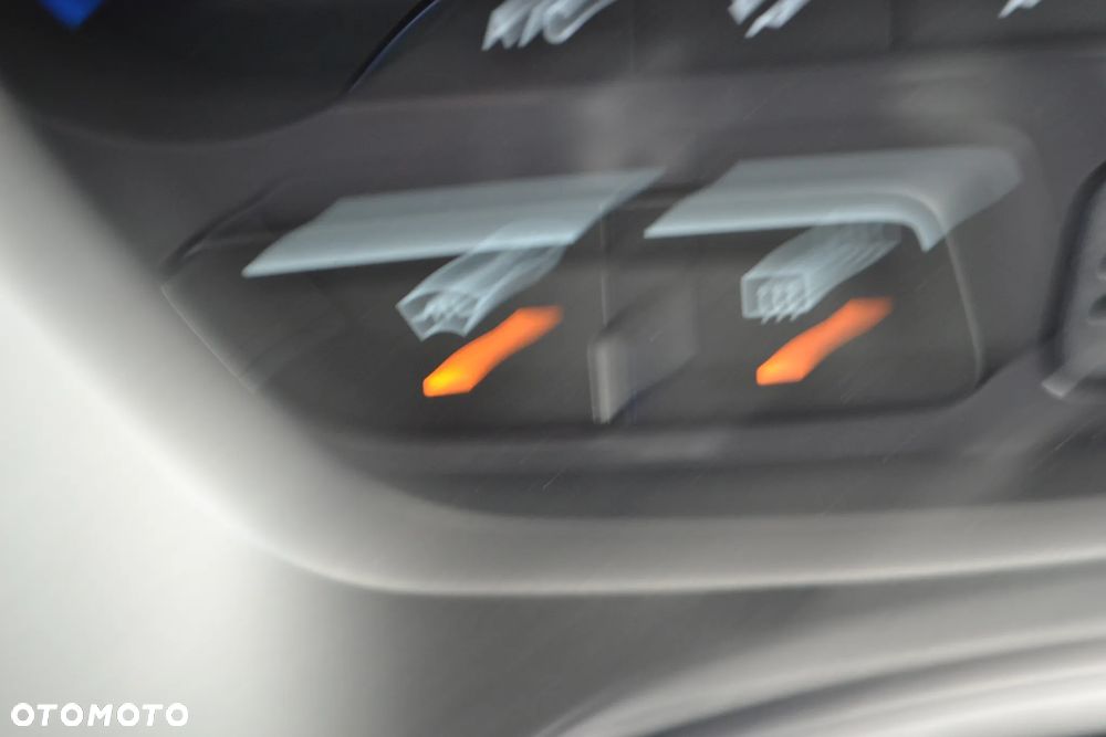 Ford Kuga - 27