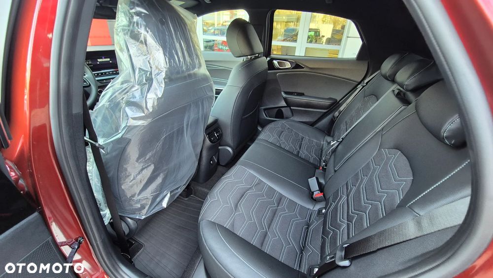 Kia XCeed 1.6 T-GDI Tribute DCT - 13