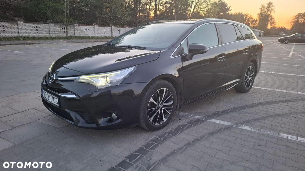 Toyota Avensis 2.0 D-4D Prestige - 1