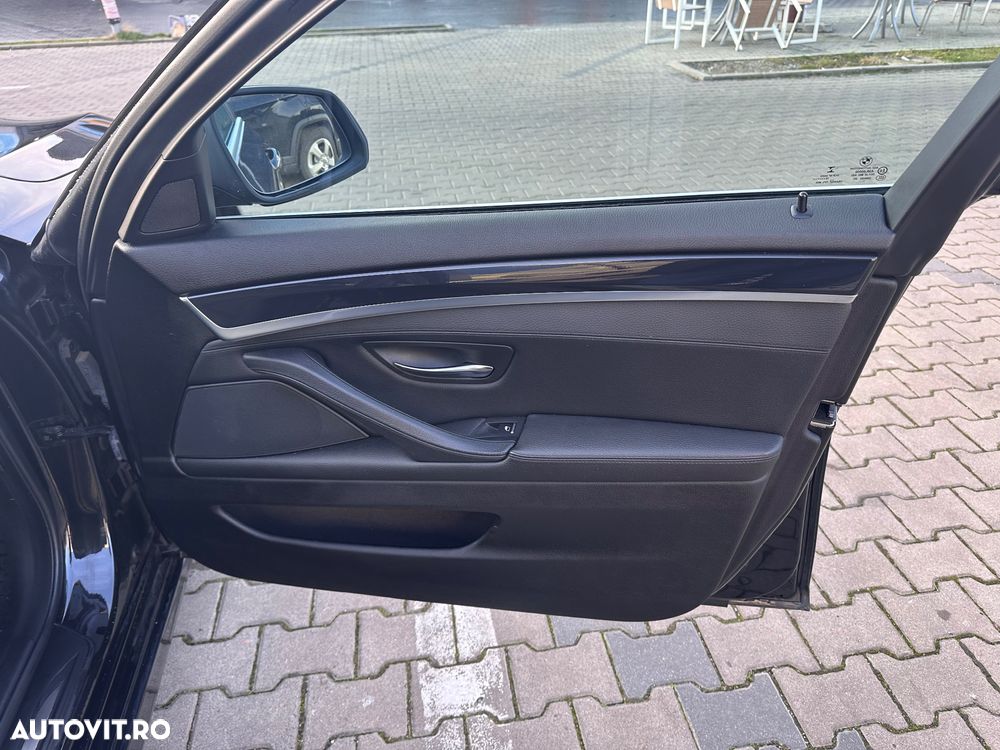 BMW Seria 5 525d xDrive Touring Aut. - 6