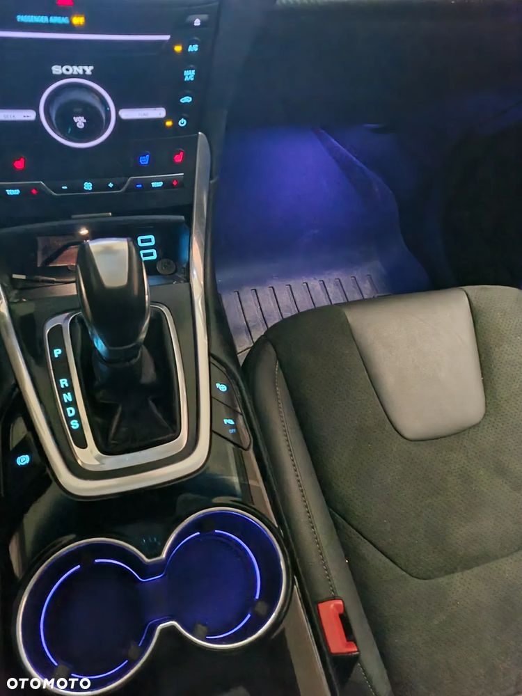 Ford Edge - 26