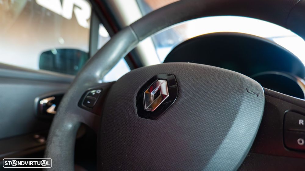 Renault Clio 0.9 TCe Limited - 15