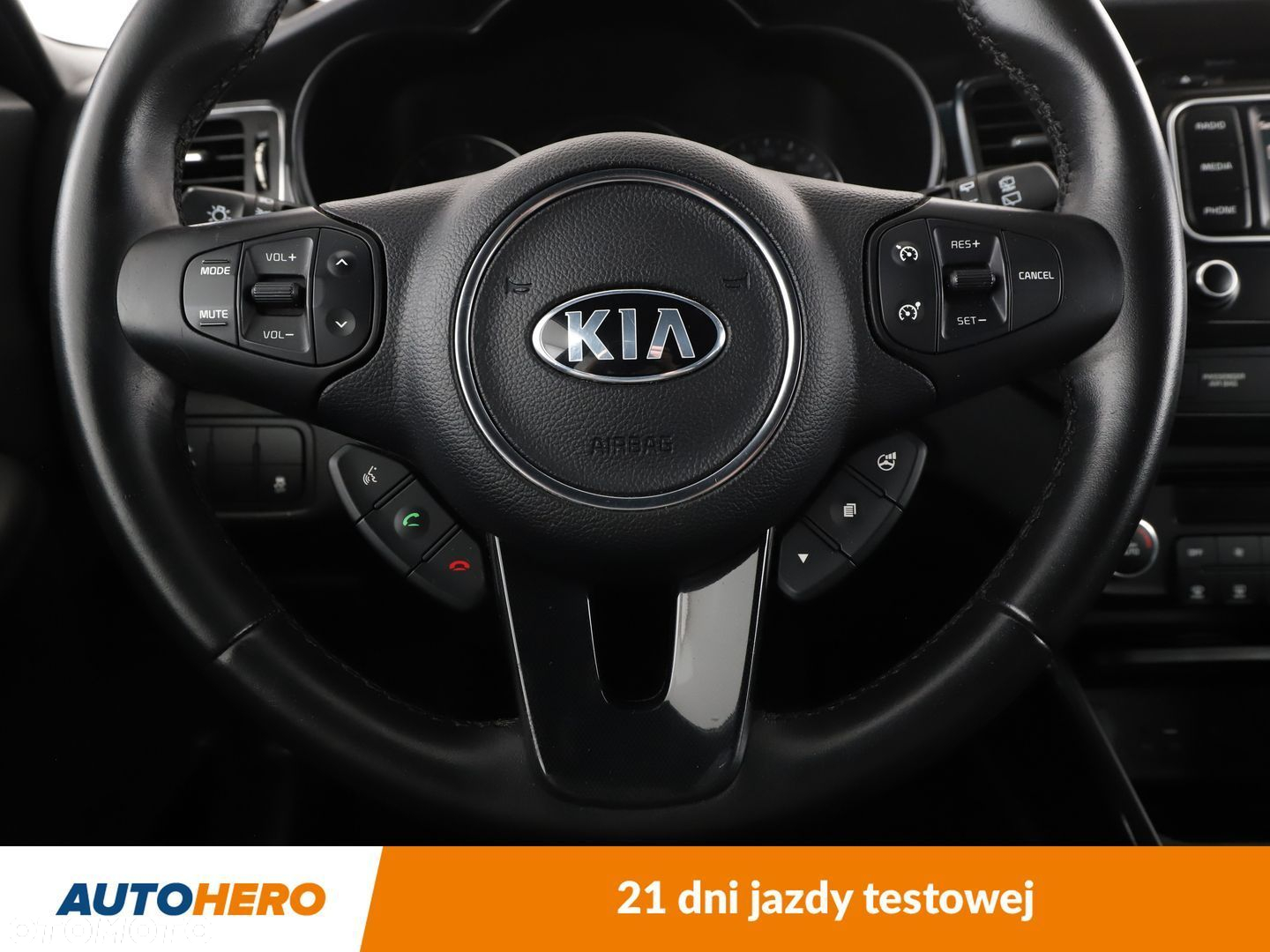 Kia Carens - 18