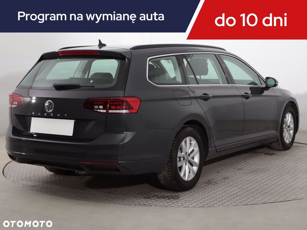 Volkswagen Passat Variant - 7