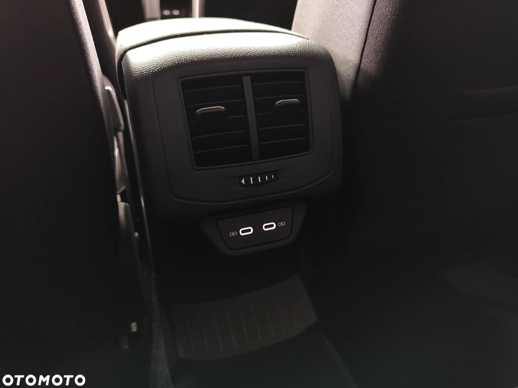 Volkswagen T-Roc 1.5 TSI Life Plus DSG - 22