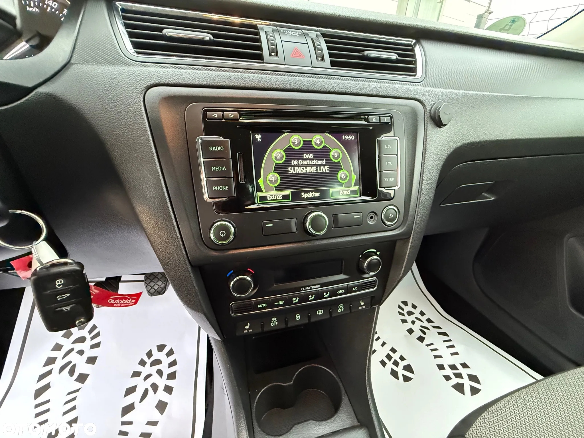 Skoda RAPID 1.6 TDI Ambition - 27