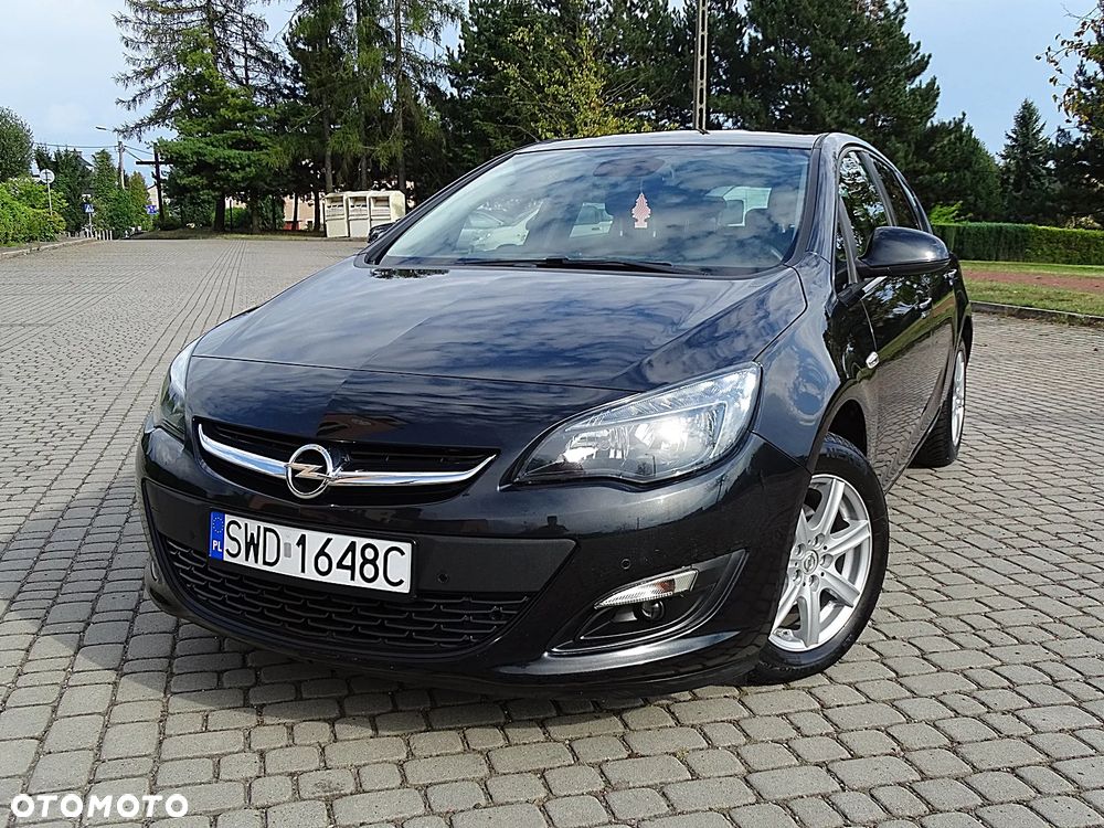 Opel Astra 1.4 T Cosmo EU6 - 17