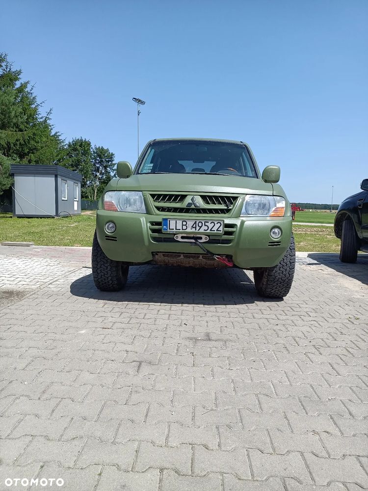 Mitsubishi Pajero - 1