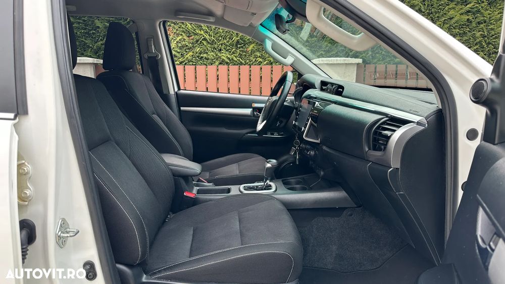 Toyota Hilux 2.8D 204CP 4x4 Double Cab AT Executive - 15