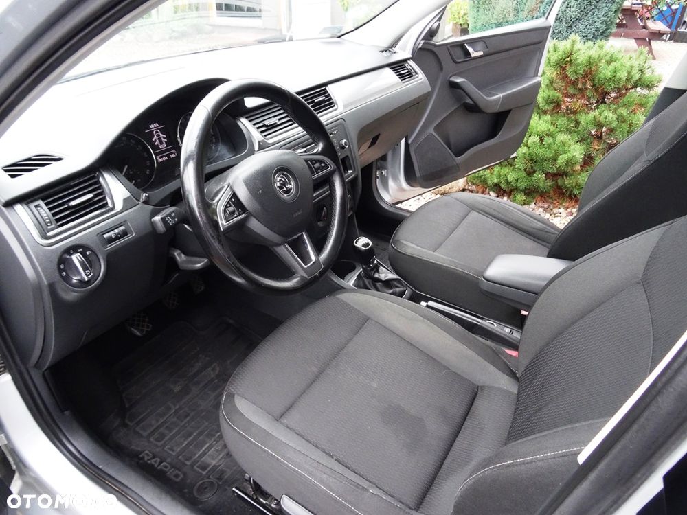 Skoda RAPID - 18