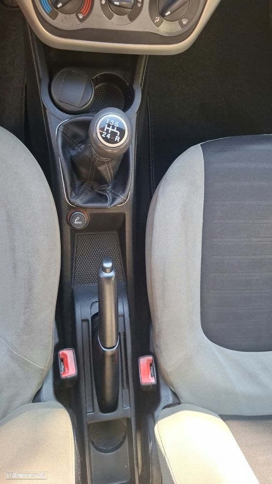 Fiat Grande Punto - 16