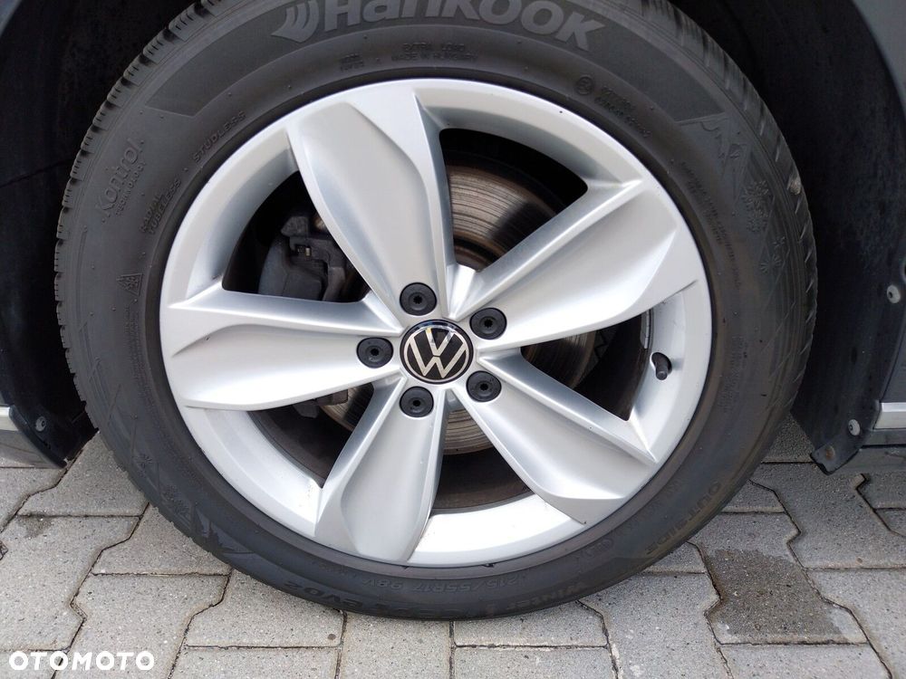 Volkswagen Passat 2.0 TDI Elegance DSG - 32