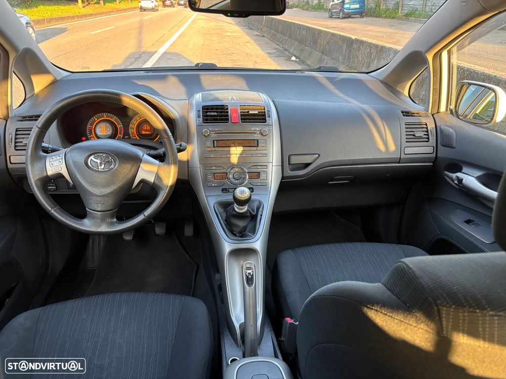 Toyota Auris 1.4 D-4D AC - 7