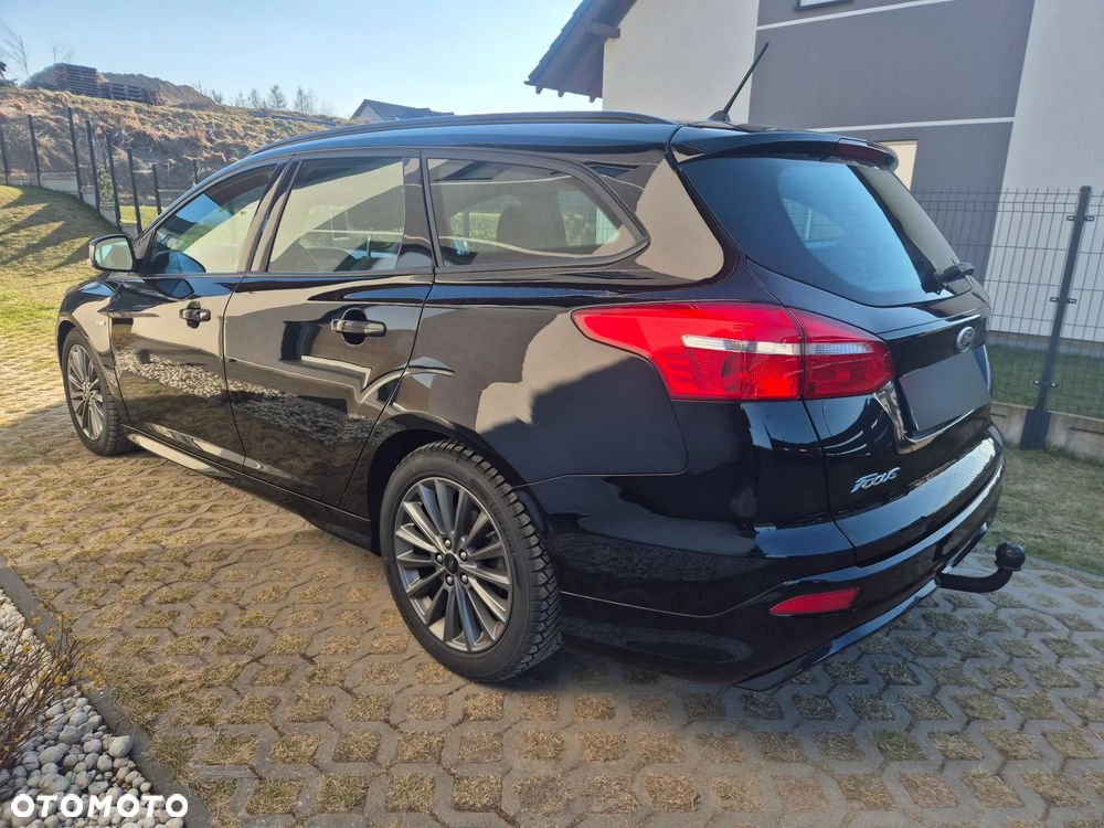 Ford Focus 1.5 EcoBlue Start-Stopp-System ST-LINE - 11