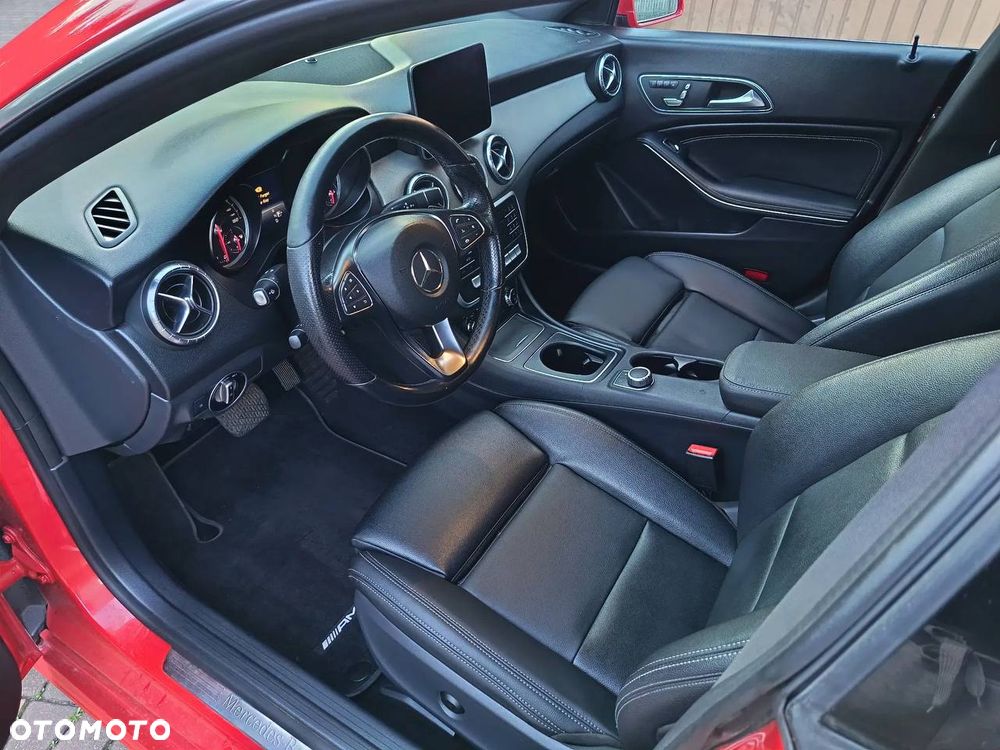 Mercedes-Benz CLA 250 7G-DCT Peak Edition - 9