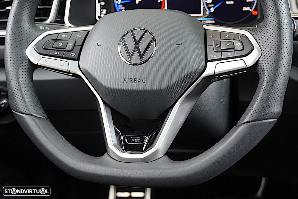 VW T-Roc 1.5 TSI R-Line DSG - 32