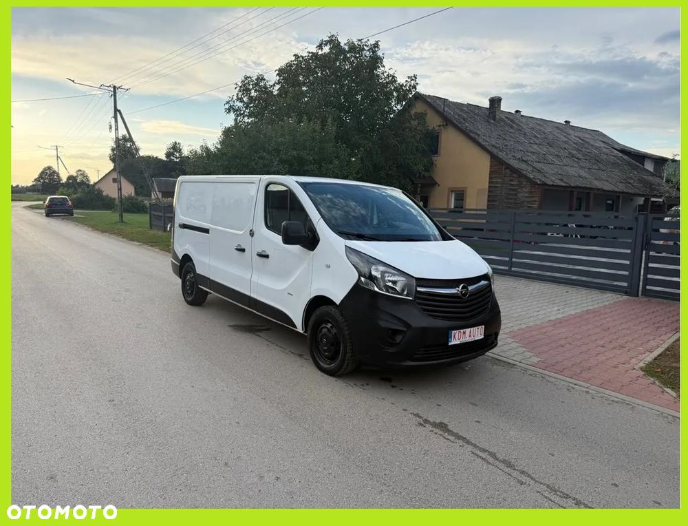 Opel Vivaro - 1