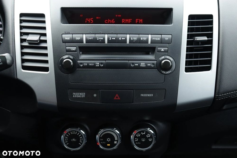 Mitsubishi Outlander 2.0 2WD Invite - 26