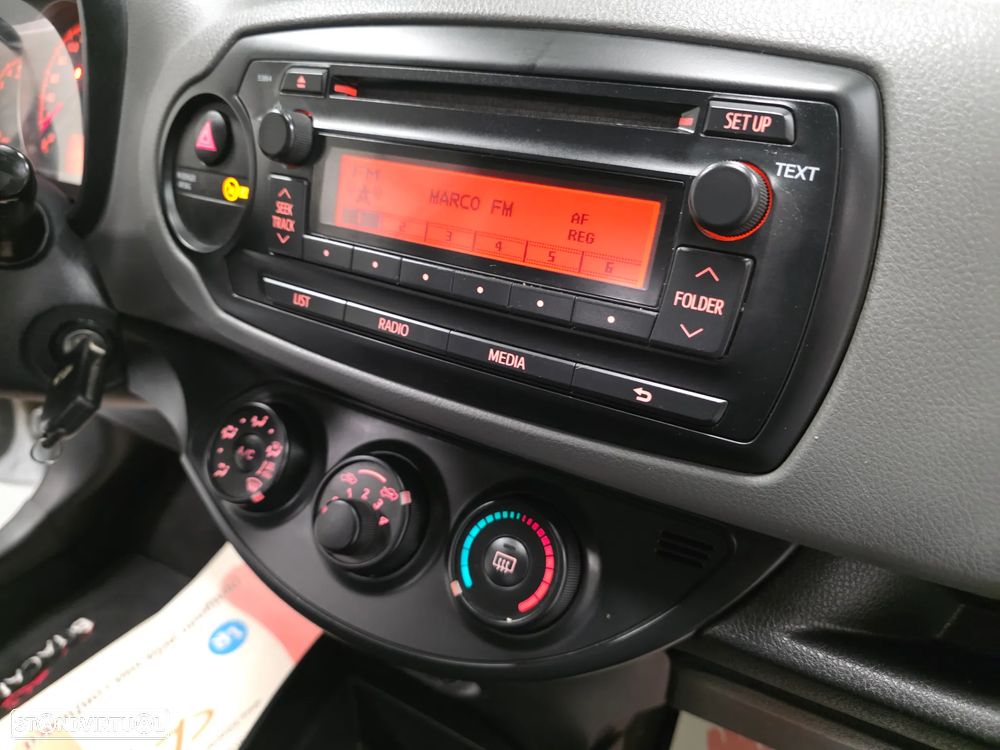 Toyota YARIS BIZZ 1.4 D-4D 90CV IVA DEDUTIVEL - 51