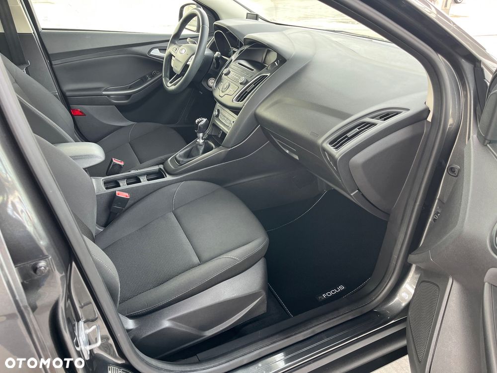 Ford Focus 1.5 EcoBoost Trend ASS - 26