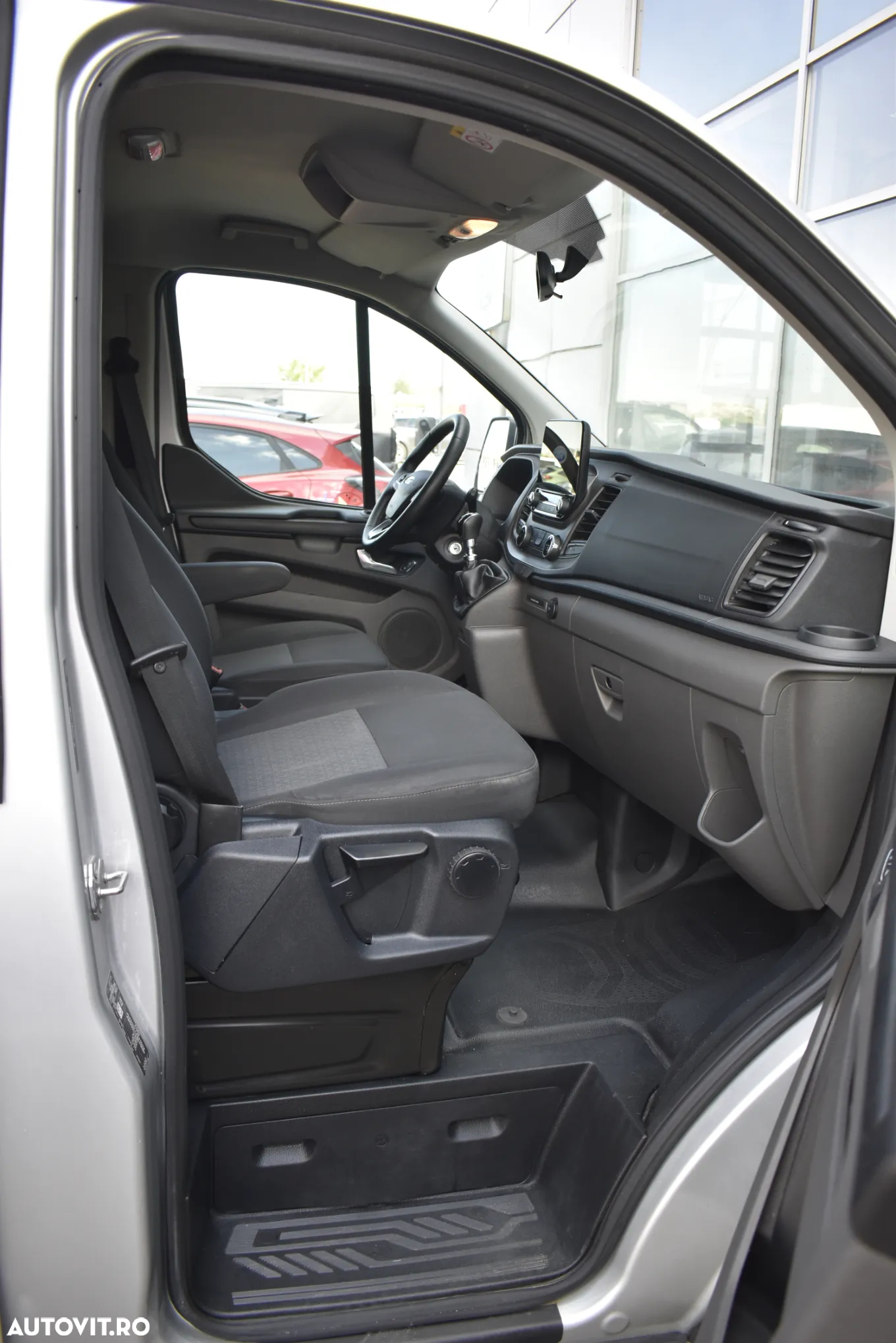 Ford Transit Custom Kombi 320 2.0 EcoBlue 130 CP L2H1 Trend - 37